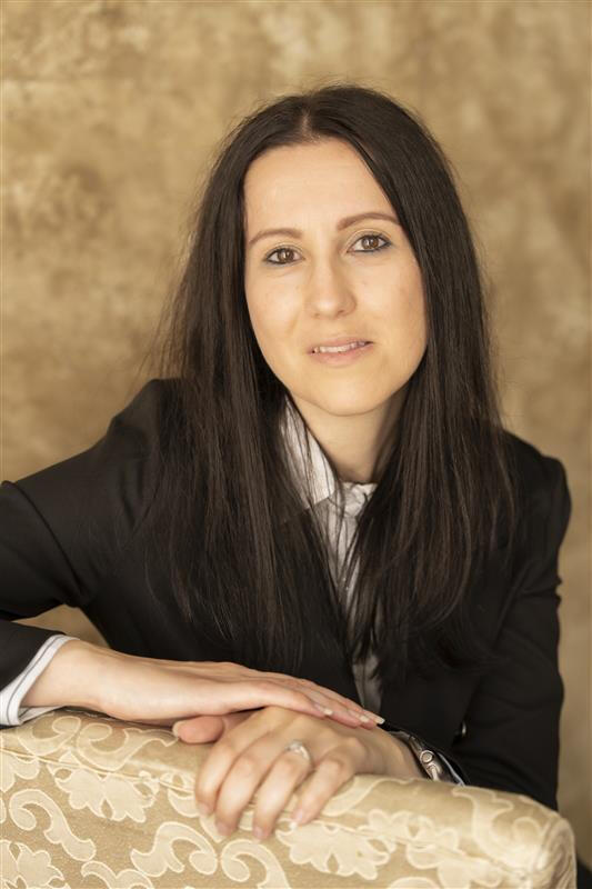 Nicky - Virtual Assistant Nicky, founder of Behind Your Biz, a New Zealand Virtual assistant service